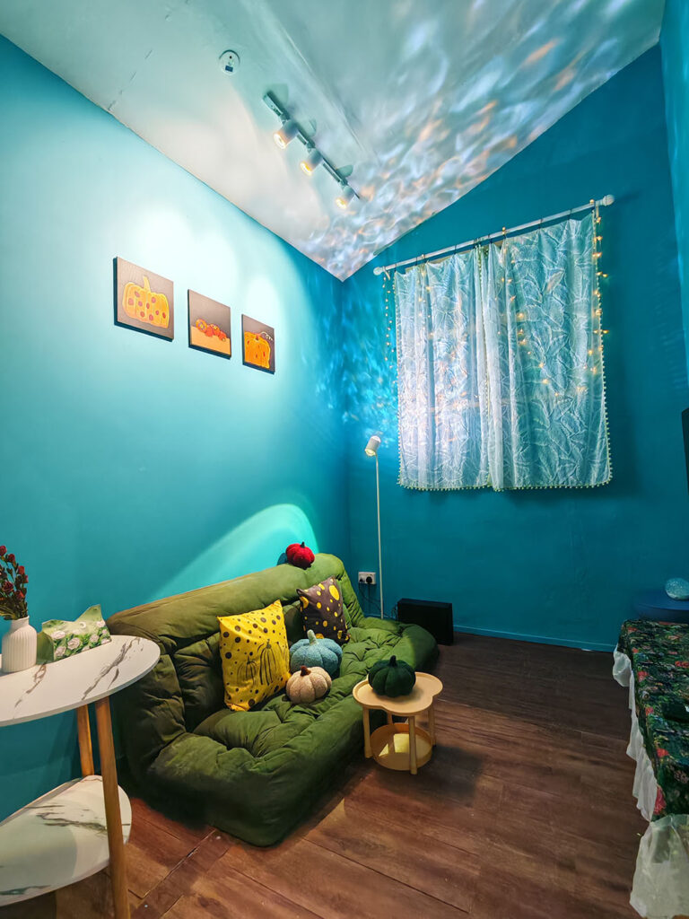 room nov